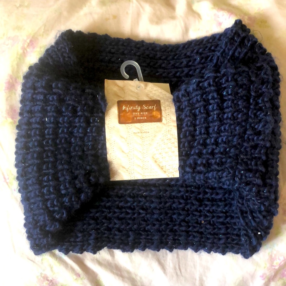 NWT Blue sparkle Infinity scarf